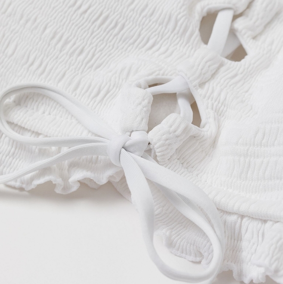 Lace-up Ruffle Bikini Set - Picture 6 of 8